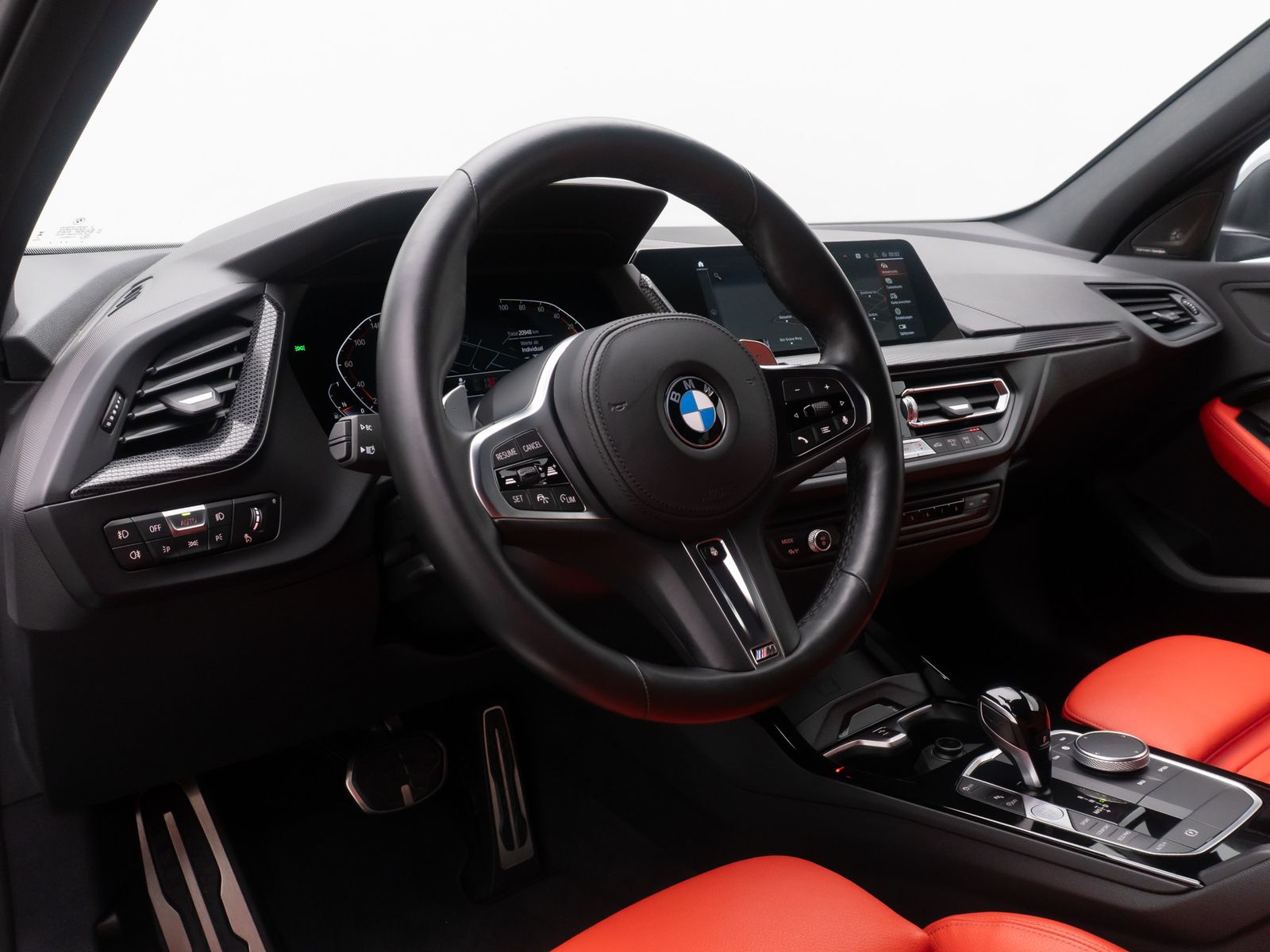 Fahrzeugabbildung BMW 120i M Sport HUD Kamera DAB H/K Alarm LED 18Zoll