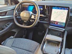Fahrzeugabbildung Rafale Techno 1.2 E-TECH Hybrid 200 4Control adv