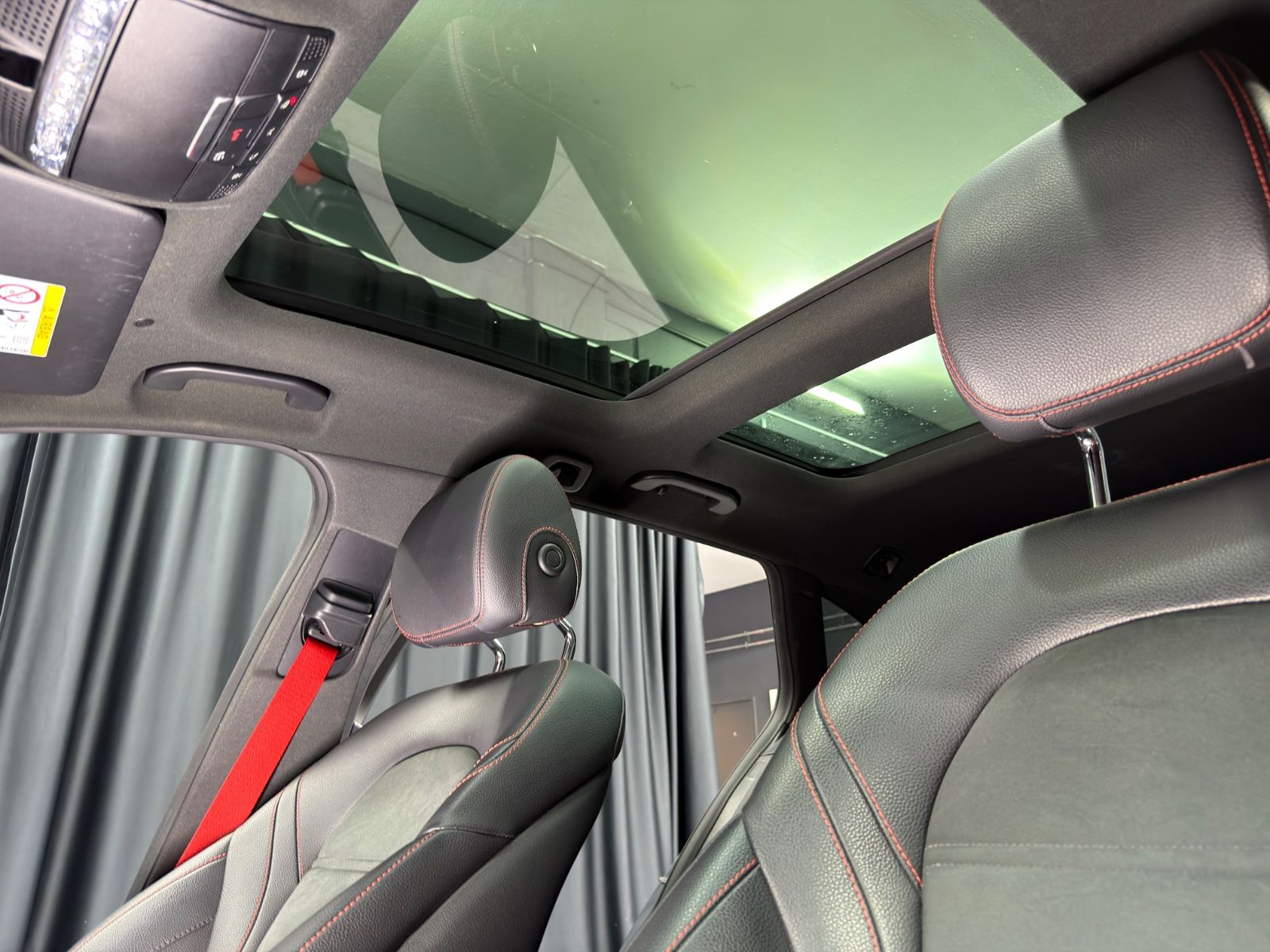 Fahrzeugabbildung Mercedes-Benz C 43 AMG T|PANORAMA|PERFORMANCE|NAVI|AHK