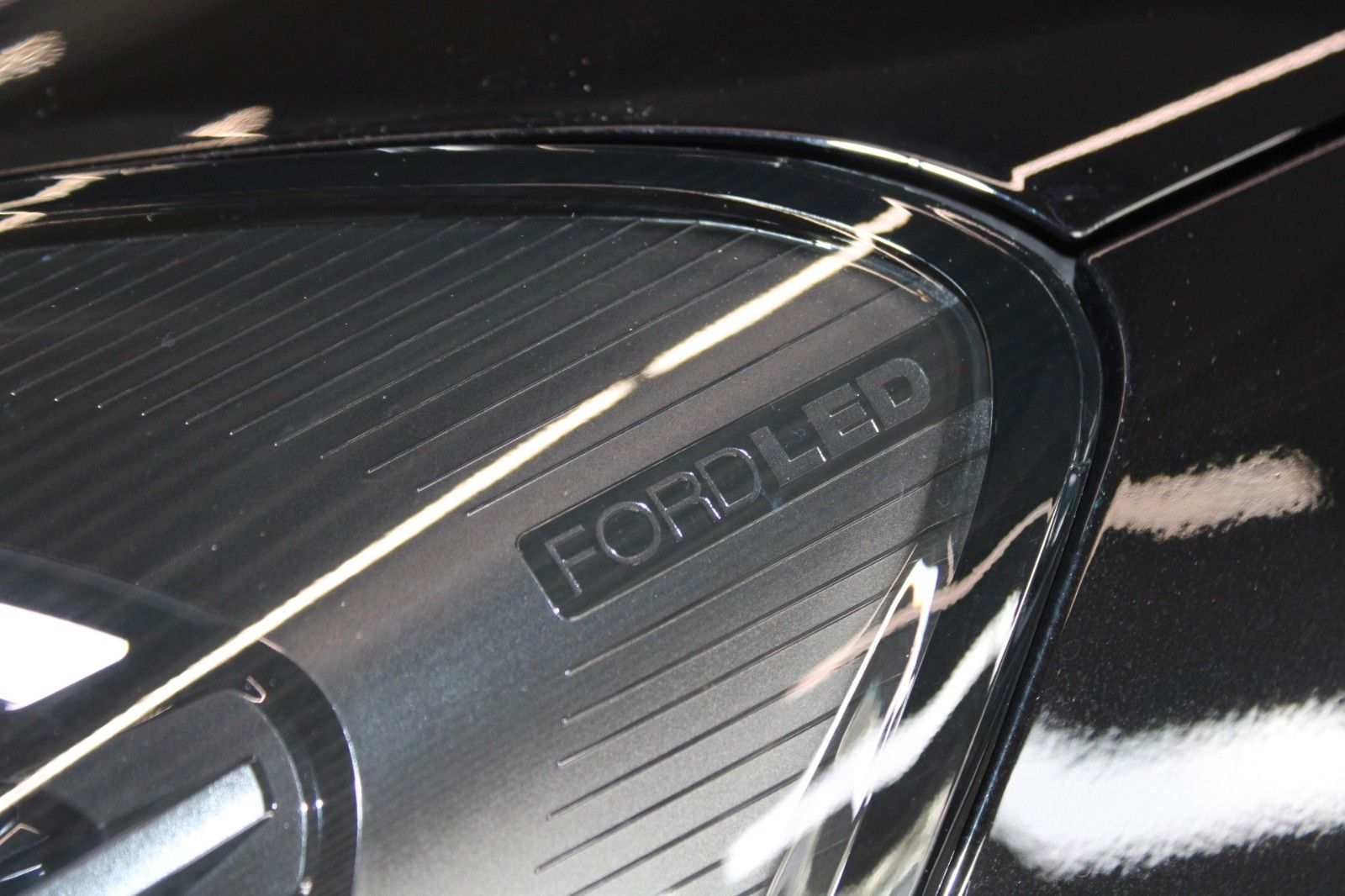 Fahrzeugabbildung Ford Puma MHEV ST-Line LED ParkAssist CAM WinterPaket