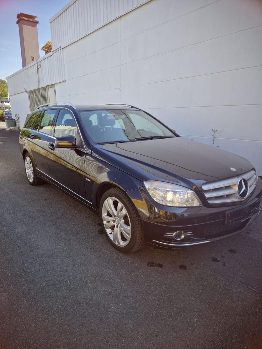 Mercedes-Benz C180 2010 — photo 15