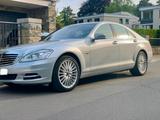 Mercedes-Benz Mercedes Benz S400 Hybrid - Mercedes-Benz S 400 aus 2009