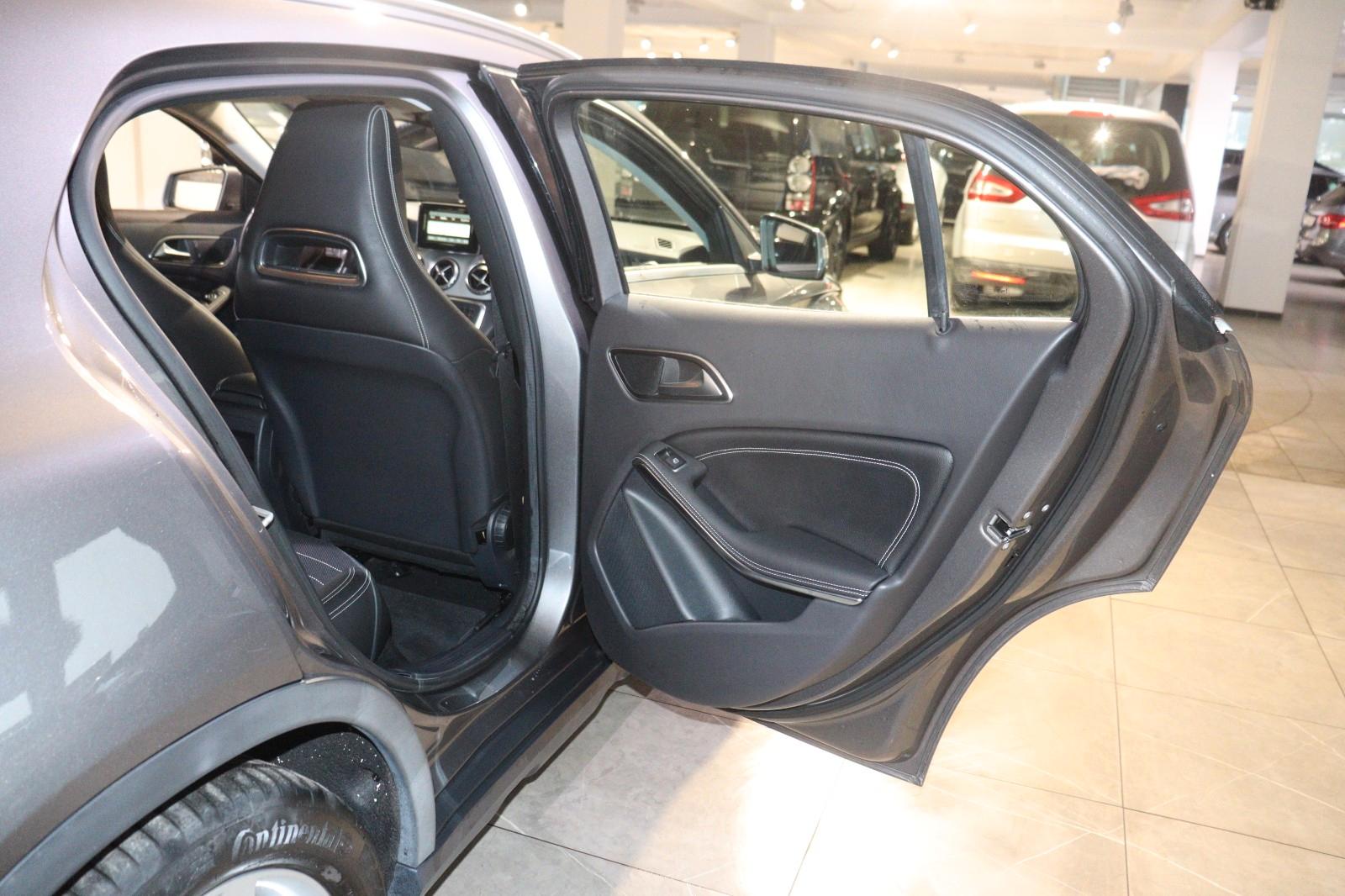 Mercedes-Benz GLA 200 *Erst 70tkm*Automatik*Navi*