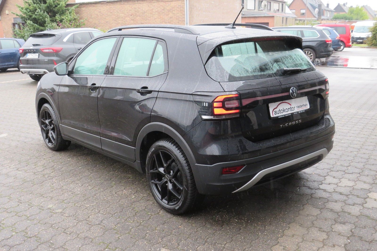 Fahrzeugabbildung Volkswagen T-CROSSLife LED SPORTP. SITZH. NAVI APP "AKTIONS