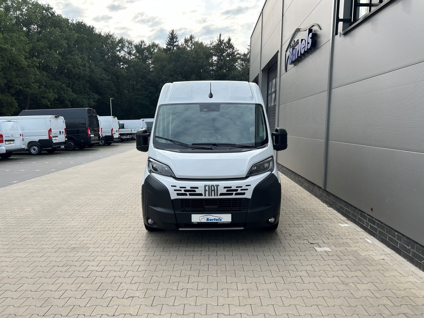 Fahrzeugabbildung Fiat Ducato H2 Kastenwagen 35 L4H2 140 Multijet Maxi