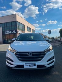 Hyundai TUCSON - 2