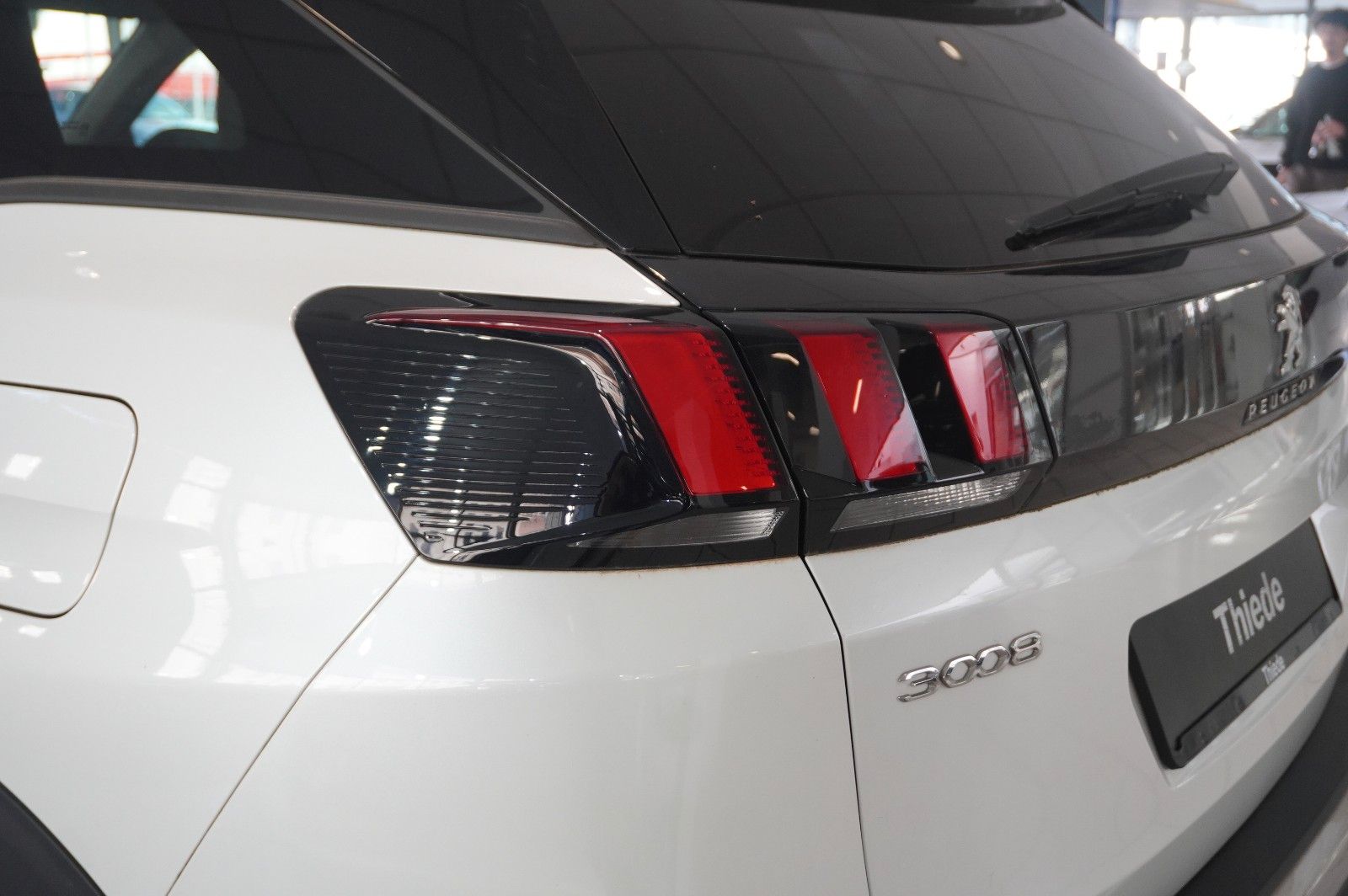 Fahrzeugabbildung Peugeot 3008 Hybrid PHEV ALLURE NAVI/LED/KAMERA/SH/AHK