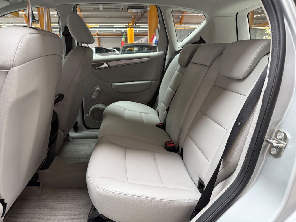 MERCEDES-BENZ A 200 CDI Avantgarde|Automatik|PDC|SHZ|Klima MERCEDES-BENZ A 200 CDI Avantgarde|Automatik|PDC|SHZ|Klima