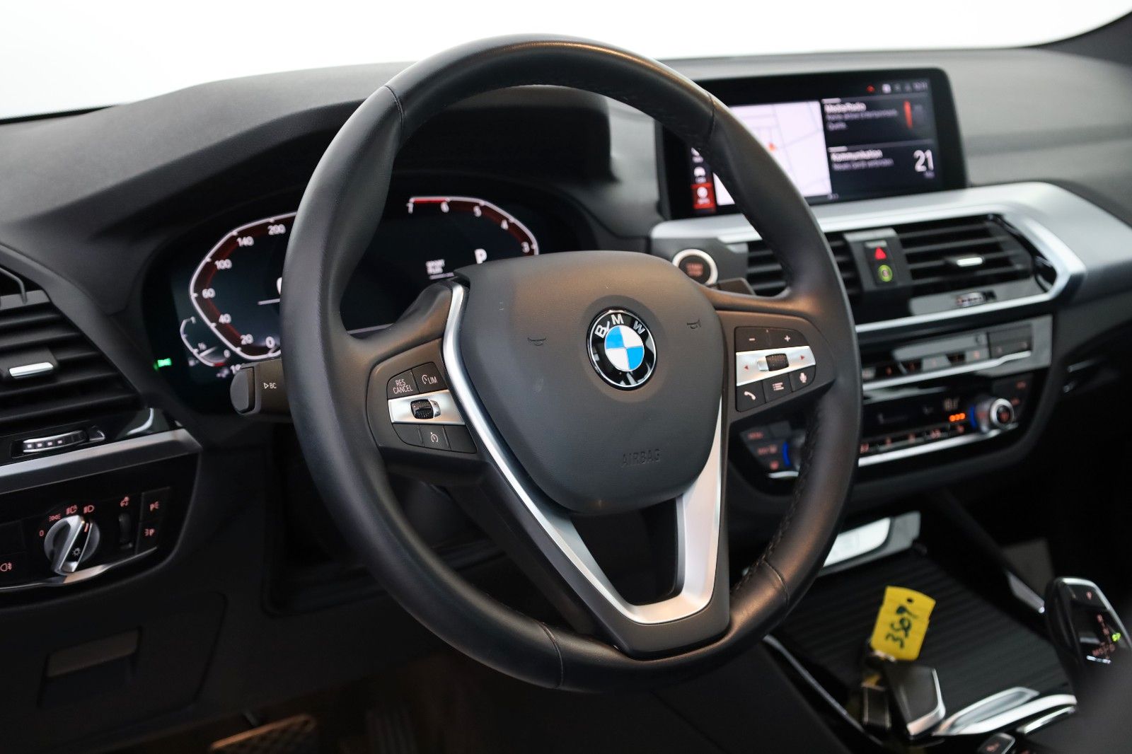 Fahrzeugabbildung BMW X3 xDrive 30 e Advantage,Navi,LED,Panoram,Kamera