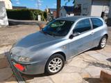 Alfa Romeo 147 silbergrau, TÜV neu, 8fach ... - Alfa Romeo 147 aus 2001