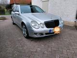 Mercedes-Benz W 211 E Klasse 320 - Mercedes-Benz E 320: W211