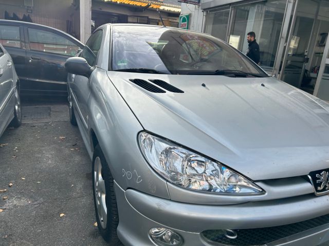 Peugeot 206 CC Sport 110 Nevada Rot