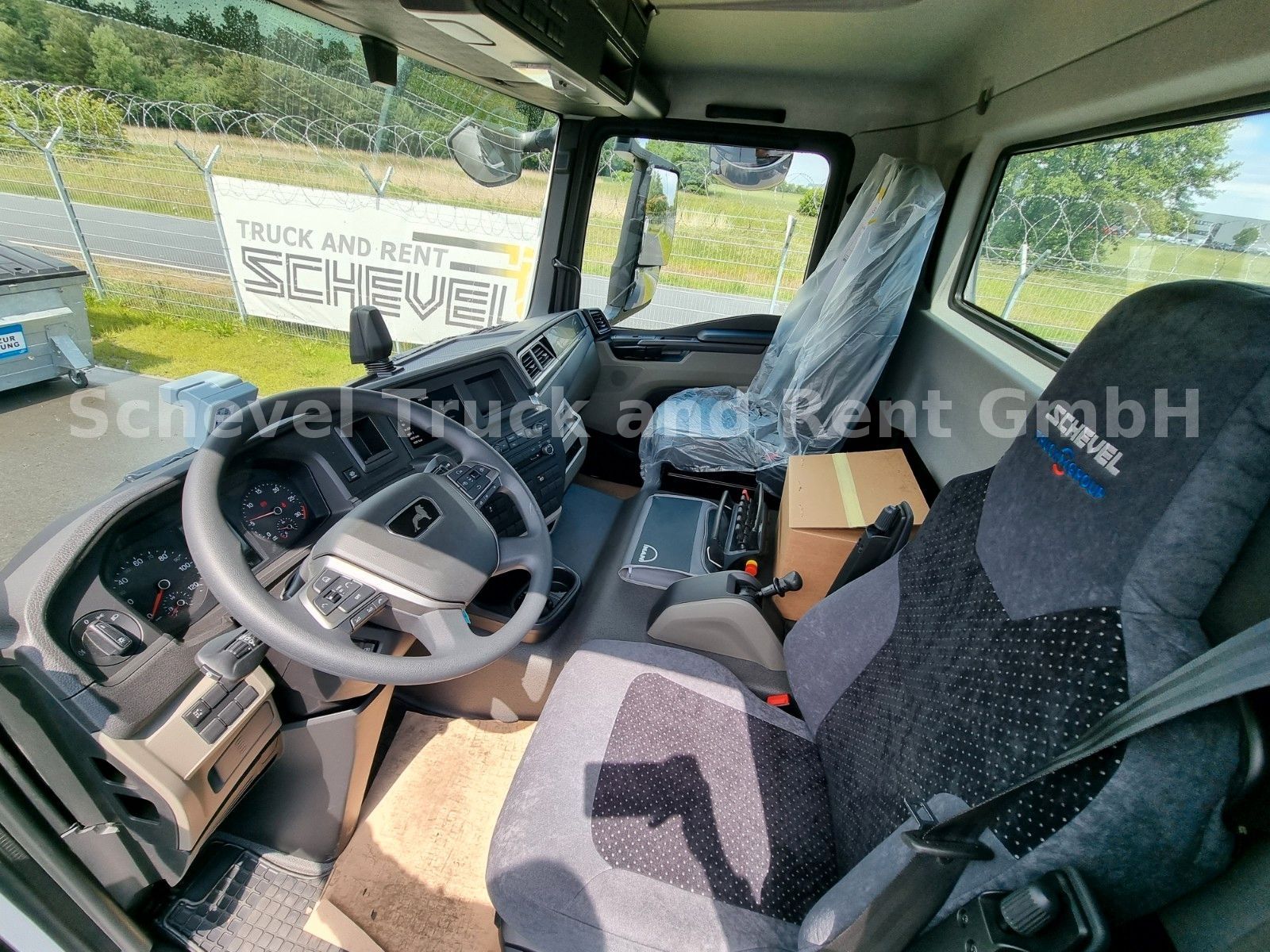 Fahrzeugabbildung MAN TGM 18.320 MEILLER HIAB 118 3xhydr Funk