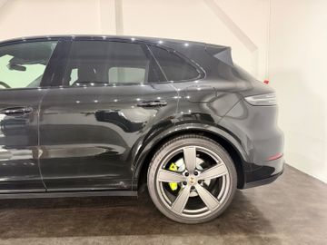 Porsche Cayenne - 8