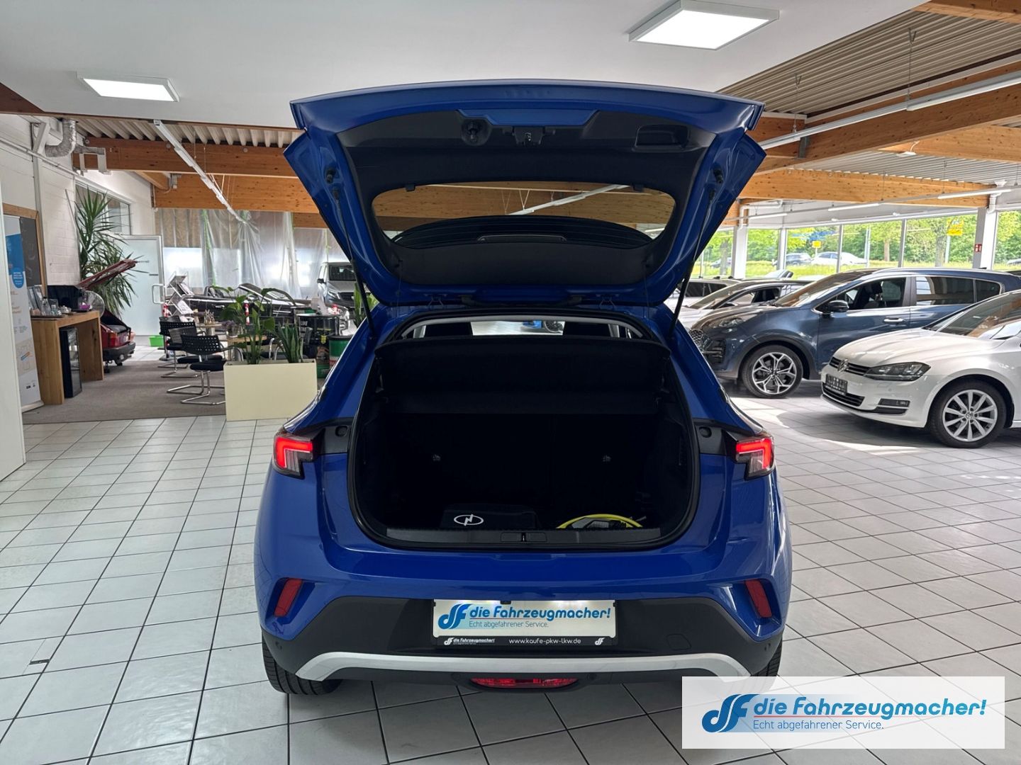 Fahrzeugabbildung Opel Mokka e Elegance Navi Digitales Cockpit LED ACC