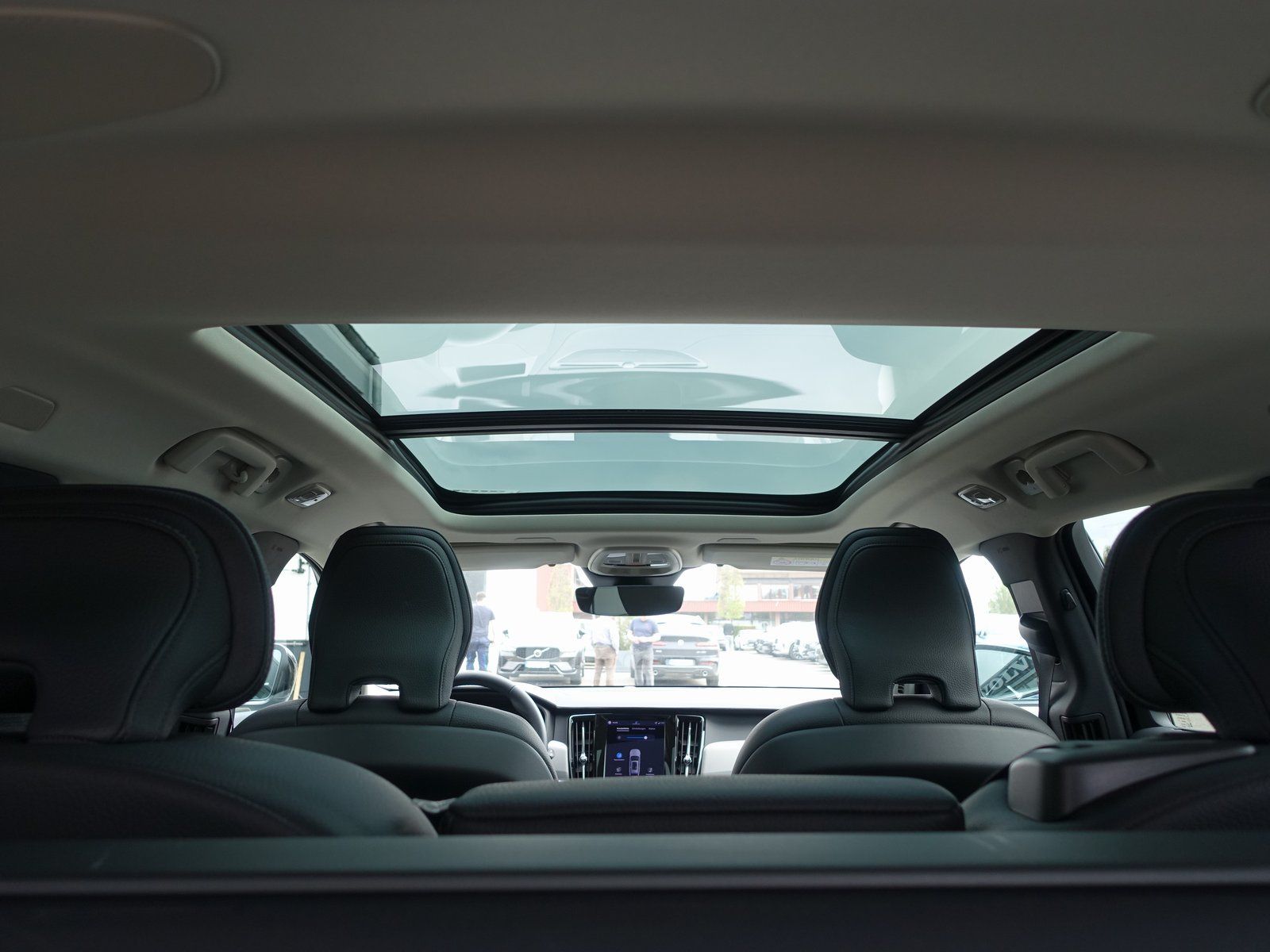 Volvo V90 Plus Dark T6 AWD Plug-in/HeadUp/360°Cam foto 22