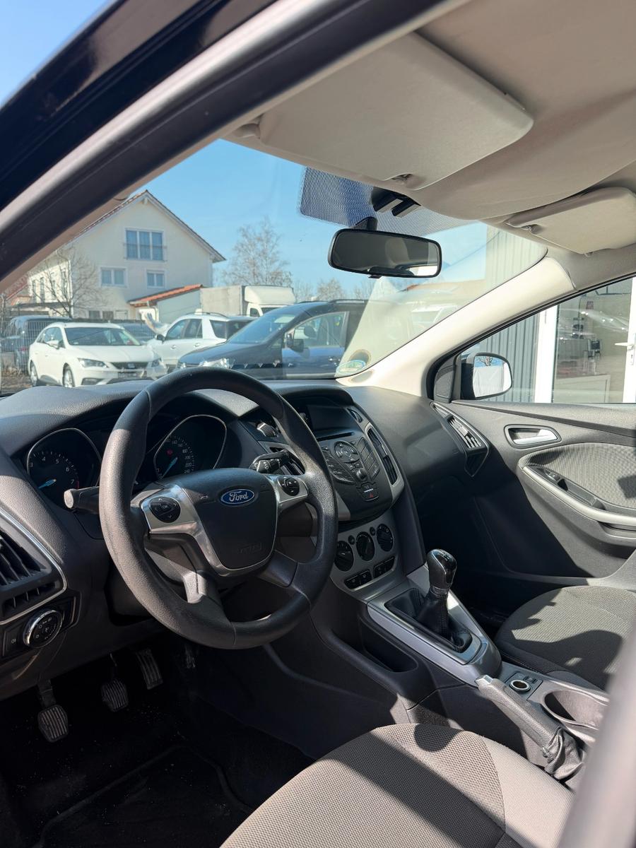 Ford Focus 2013 — photo 12