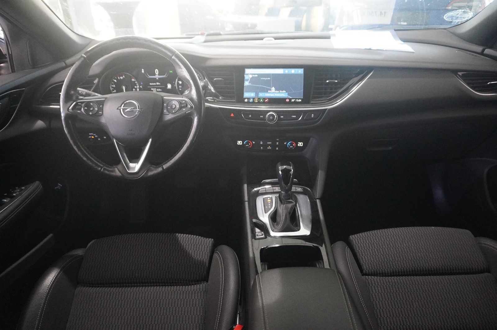 Fahrzeugabbildung Opel Insignia B ST 2.0D ELEGANCE NAVI/LED/KAMERA/HUD