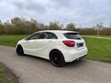Mercedes-Benz A 180 *Urban*Sportsitze*Navi*Automatik*AMGFelgen - gebrauchte Mercedes-Benz A 180 aus dem Jahr 2016