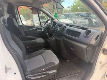 Opel Vivaro - 9
