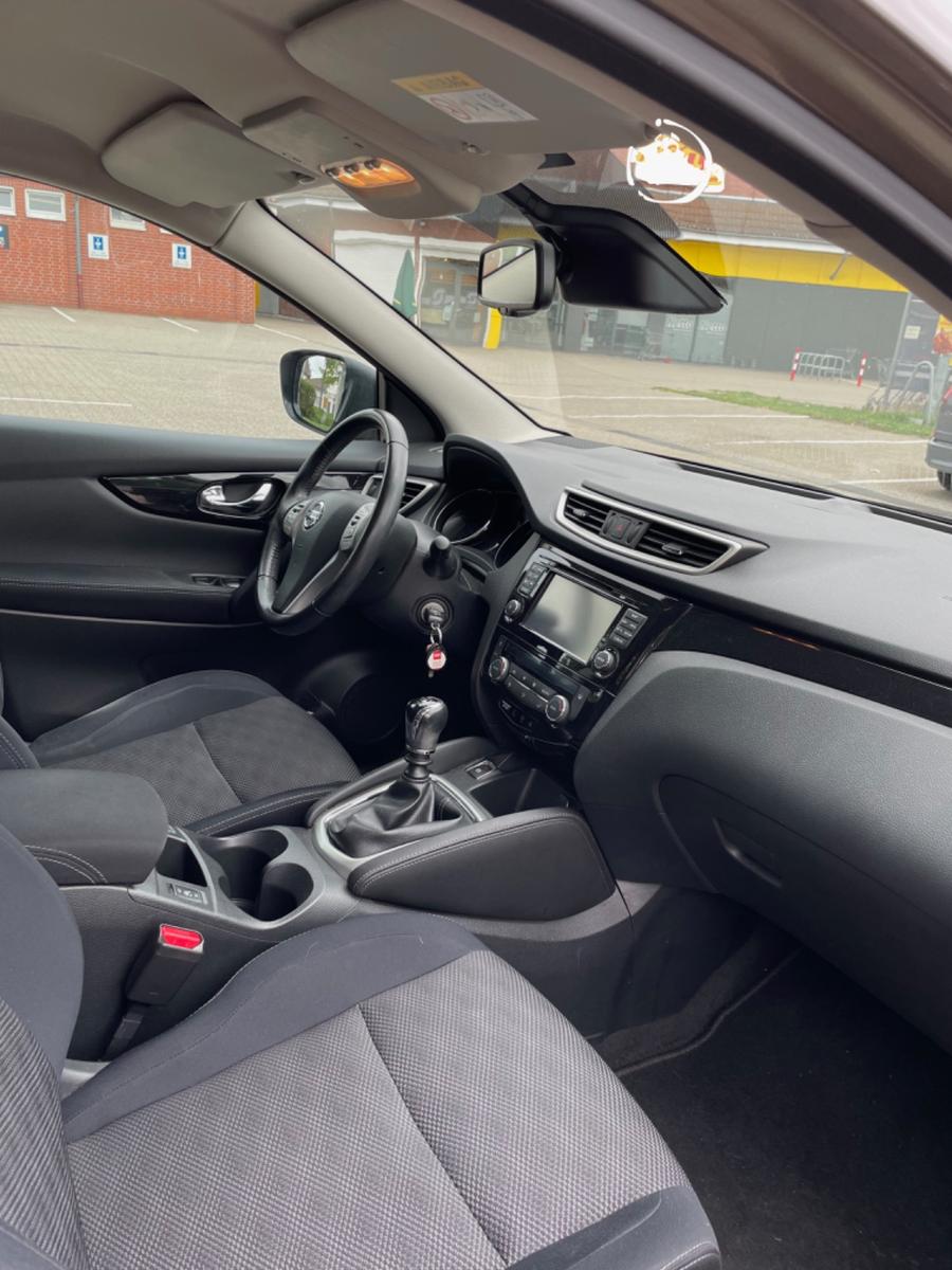 Nissan Qashqai 1.2 Acenta | TÜV 08/28, Navi
