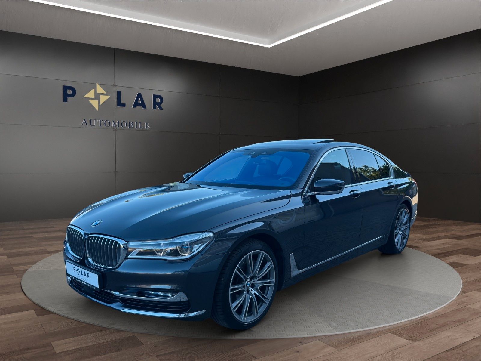 Fahrzeugabbildung BMW 750i xDrive*StHeiz*B&W*Head-Up*Schiebedach*Laser