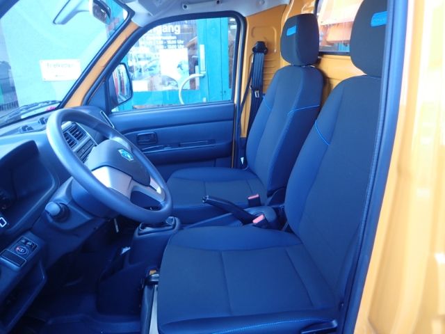 Fahrzeugabbildung Piaggio Porter NP6 Meiller 3-Seitenkipper TWB 325 LPG LR