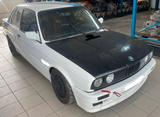 BMW E30 325i Rennwagenumbau mit CH- Papiere - BMW 325 aus 1989: 325i