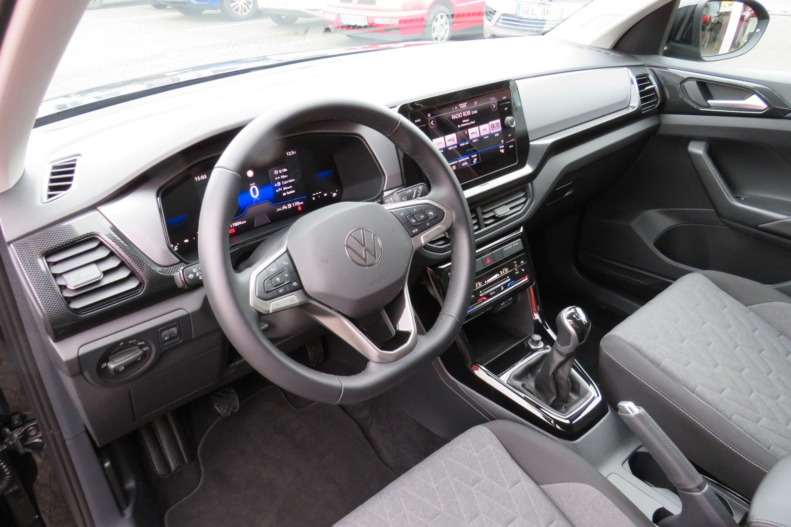 Fahrzeugabbildung Volkswagen T-Cross 1.0 TSI Life ACC ASSISTENTPA. SITZH. 1HD
