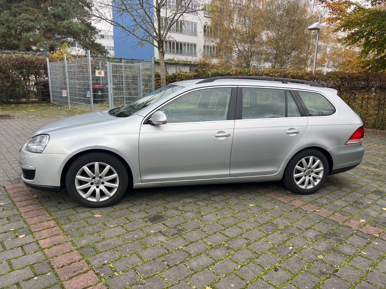 Volkswagen Golf 2009 — engine 1.390 cm³, 122 HP (90kW)