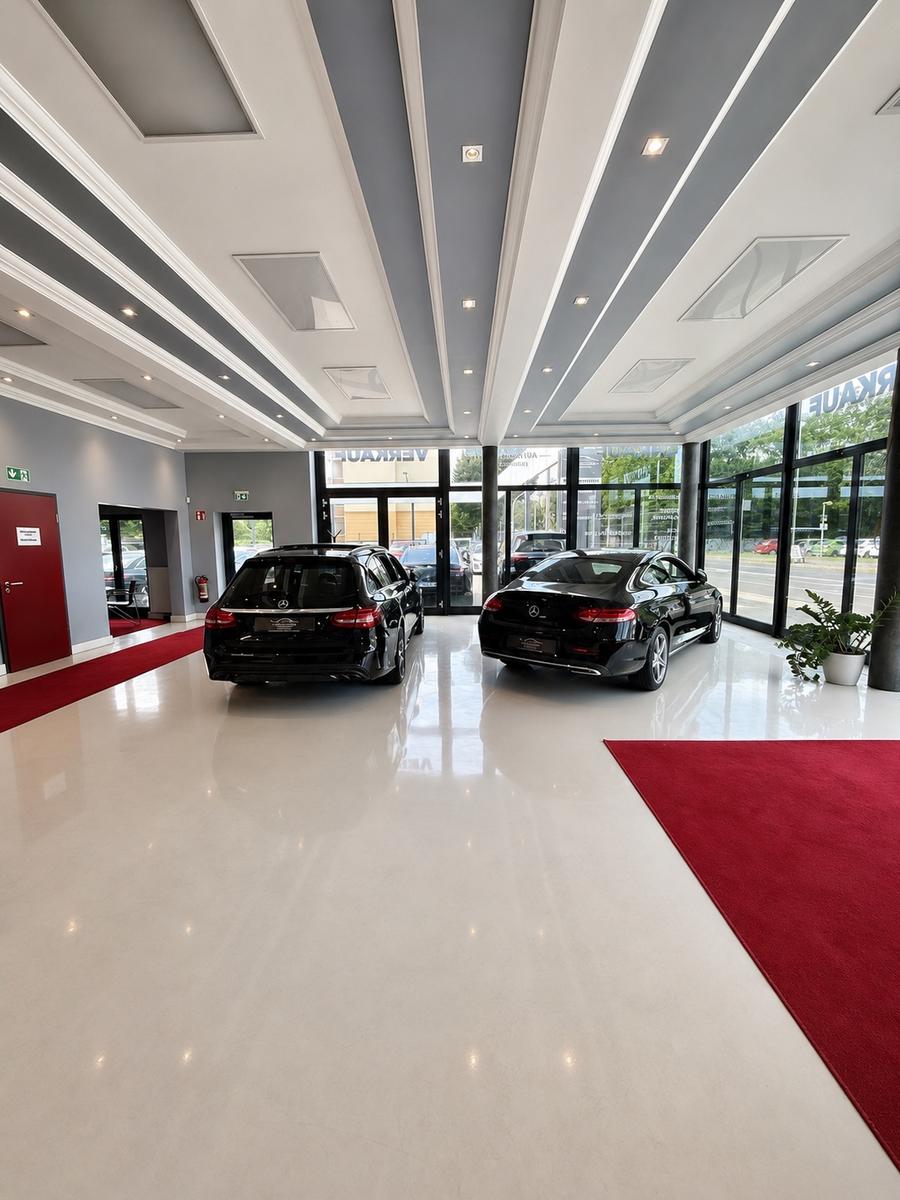 showroom-image-bottom