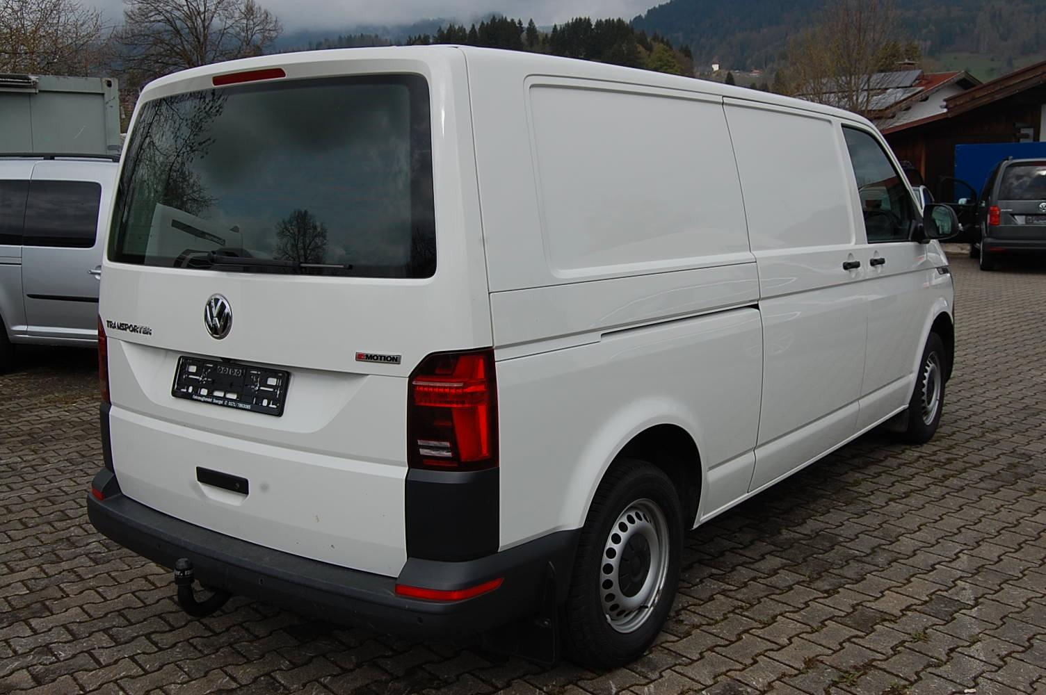 Volkswagen T6.1 Kasten lang 4MOTION AHK DAB StHz LED Tempom