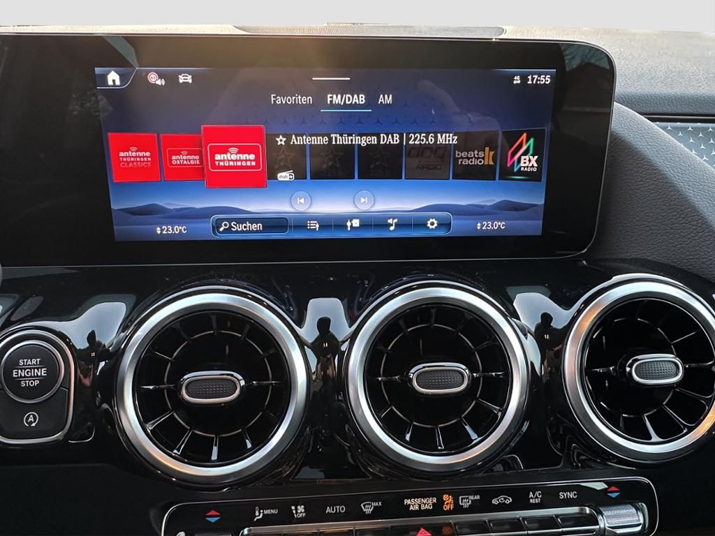 Fahrzeugabbildung Mercedes-Benz GLA 200 d LED*ParkAss*SpurH*AUT*el.Heck*PDC*AHK