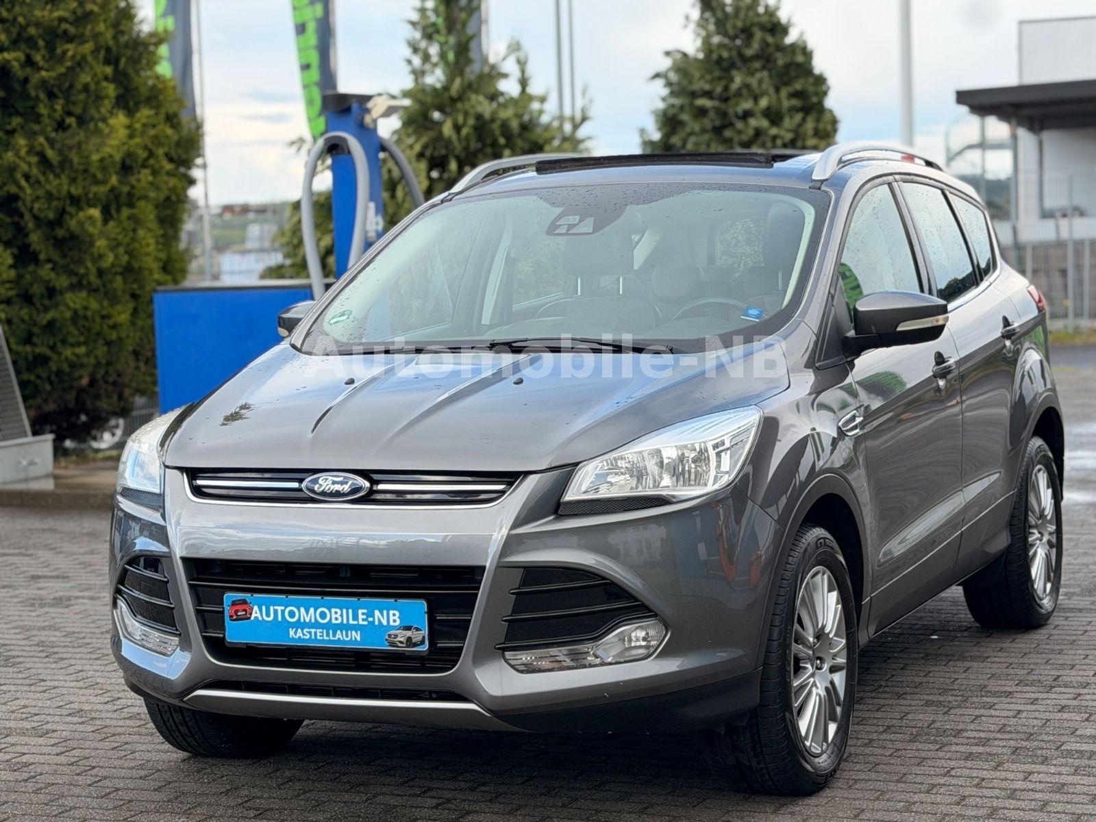 Ford Kuga Titanium 4x4 Klimaaut Navi Leder Pano Euro5