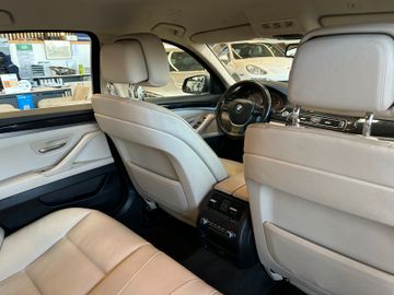 MYAUTOCENTER – Gebraucht- und Jahreswagen mit Werkstattservice in Pfaffenhofen BMW 520 d *BiXenon*Leder Dakota*Navi*PDC