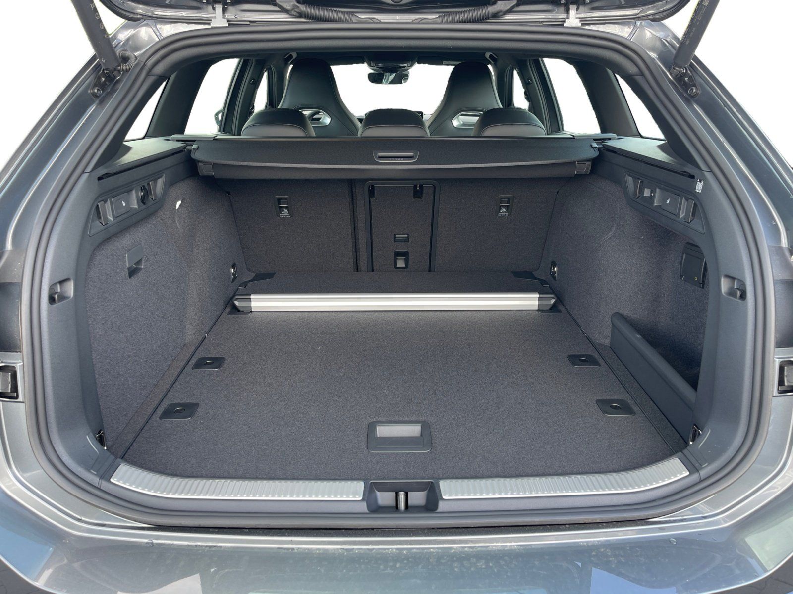 Volkswagen Passat Variant - Bild 7
