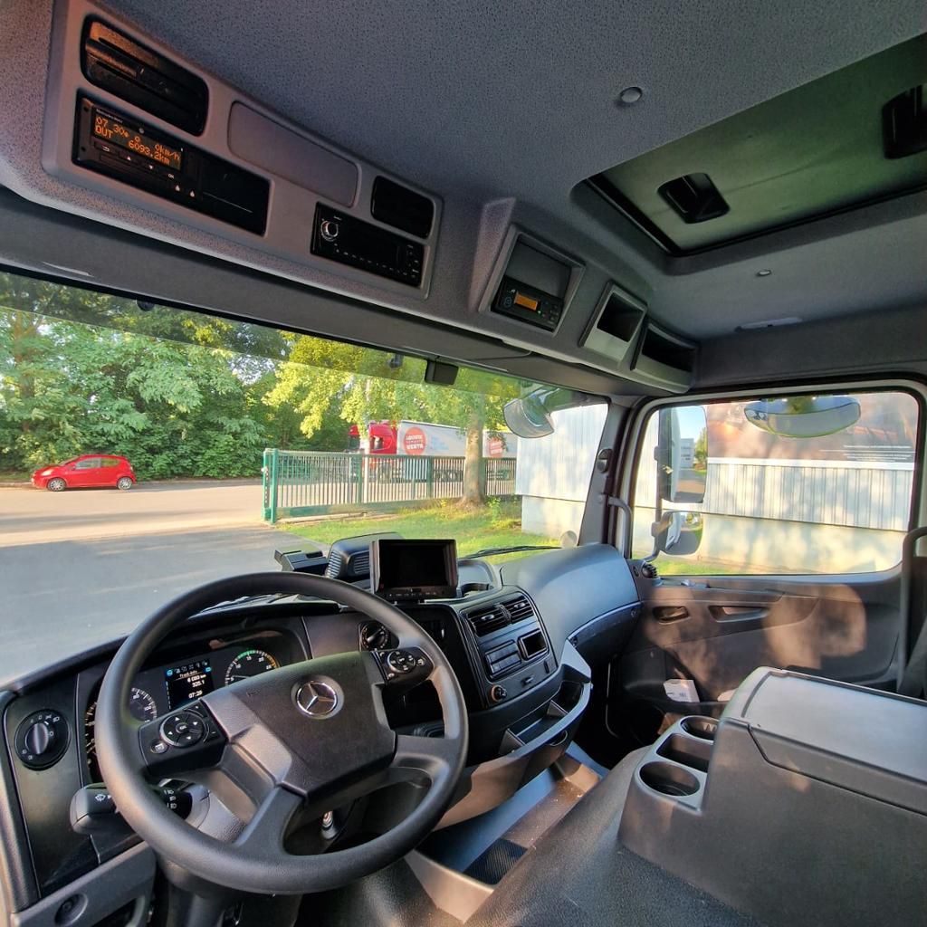 Fahrzeugabbildung Mercedes-Benz Atego 1224 L Spier Koffer mit BÄR LBW 1500 kg