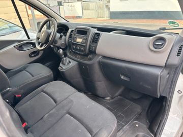 Renault Trafic - 12
