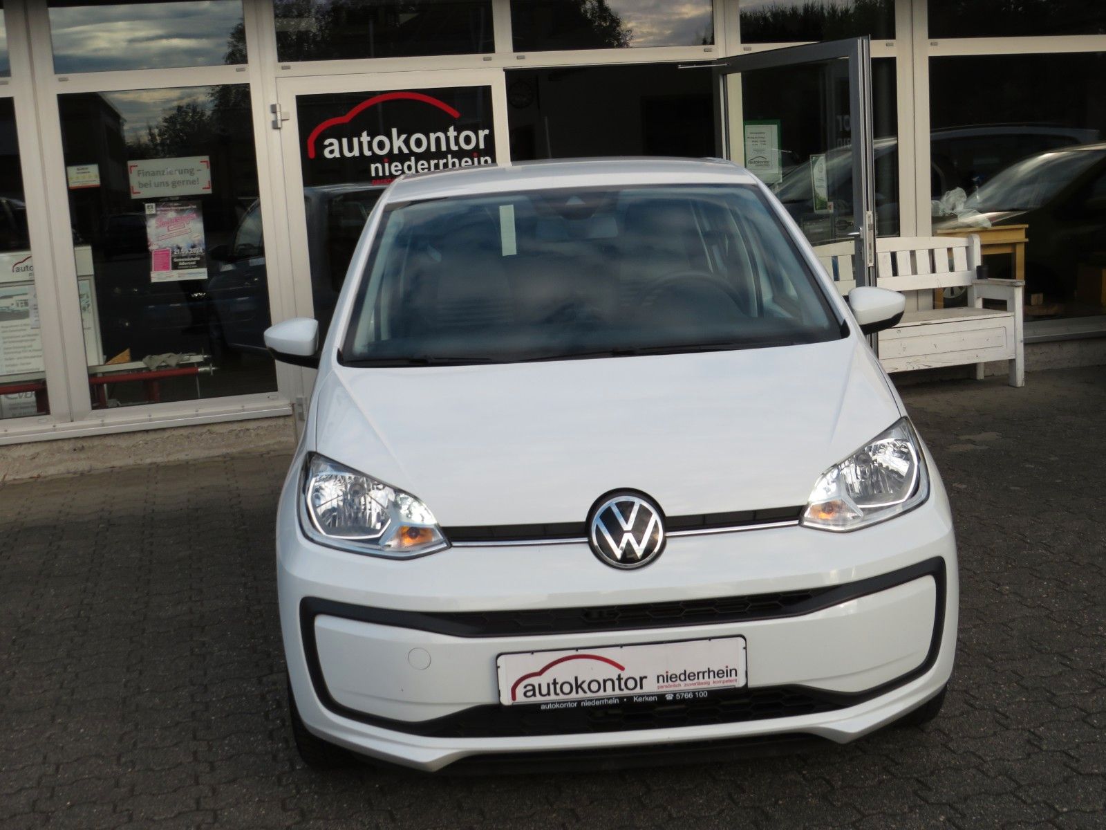 Fahrzeugabbildung Volkswagen up! GRA KAMERA MAPS&MORE ASSISTENTPAKET 1.HAND