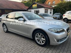 BMW 520d Luxury-Line Automatik*HUD*Leder*S-Dach*VOLL