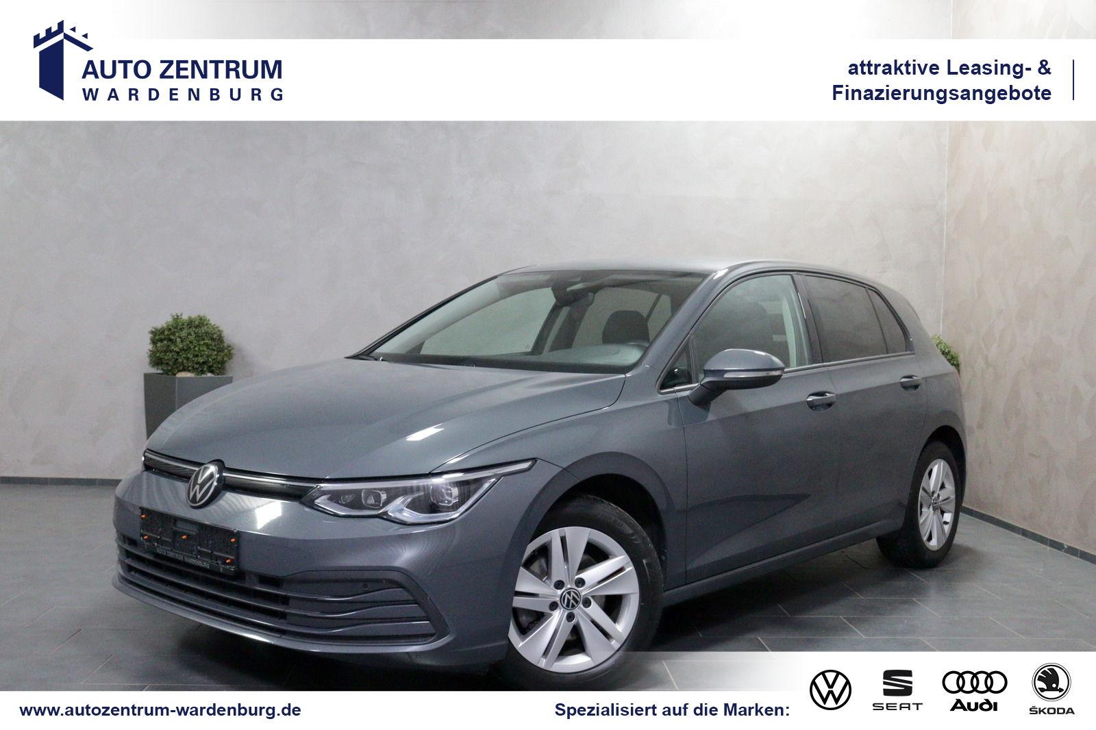 Volkswagen Golf VIII Lim. 1.5 TSI Life KAMERA NAVI LED SHZ