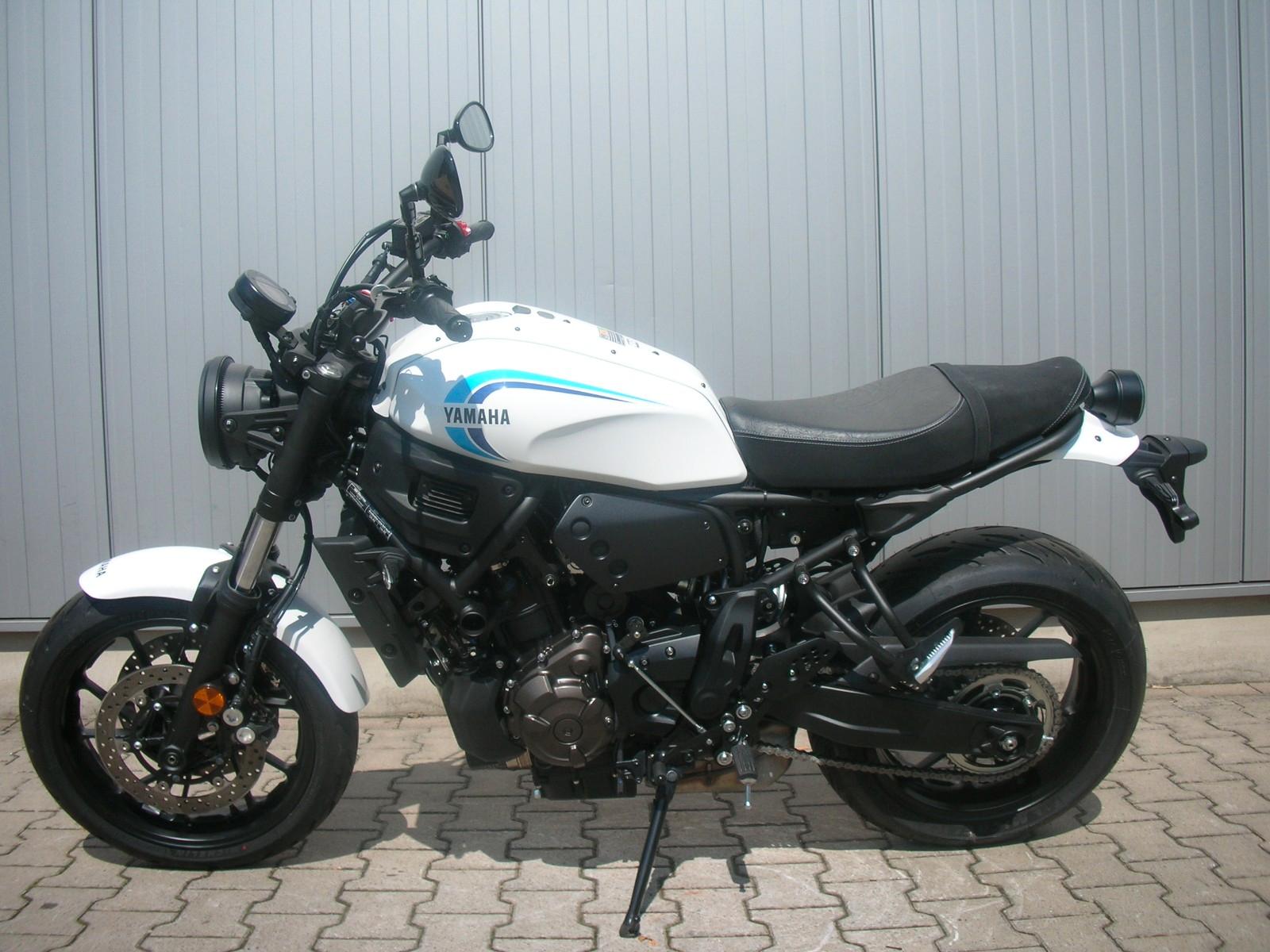 Yamaha XSR700 WENIG KILOMETER