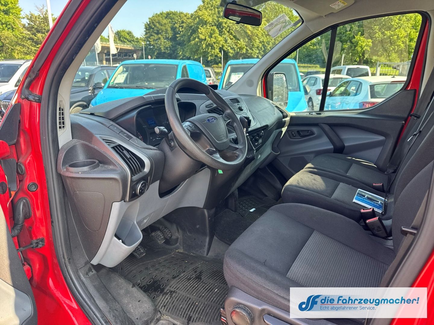 Fahrzeugabbildung Ford Transit Custom Kombi 300 L1 2.2 TDCi *5094 *EXPO