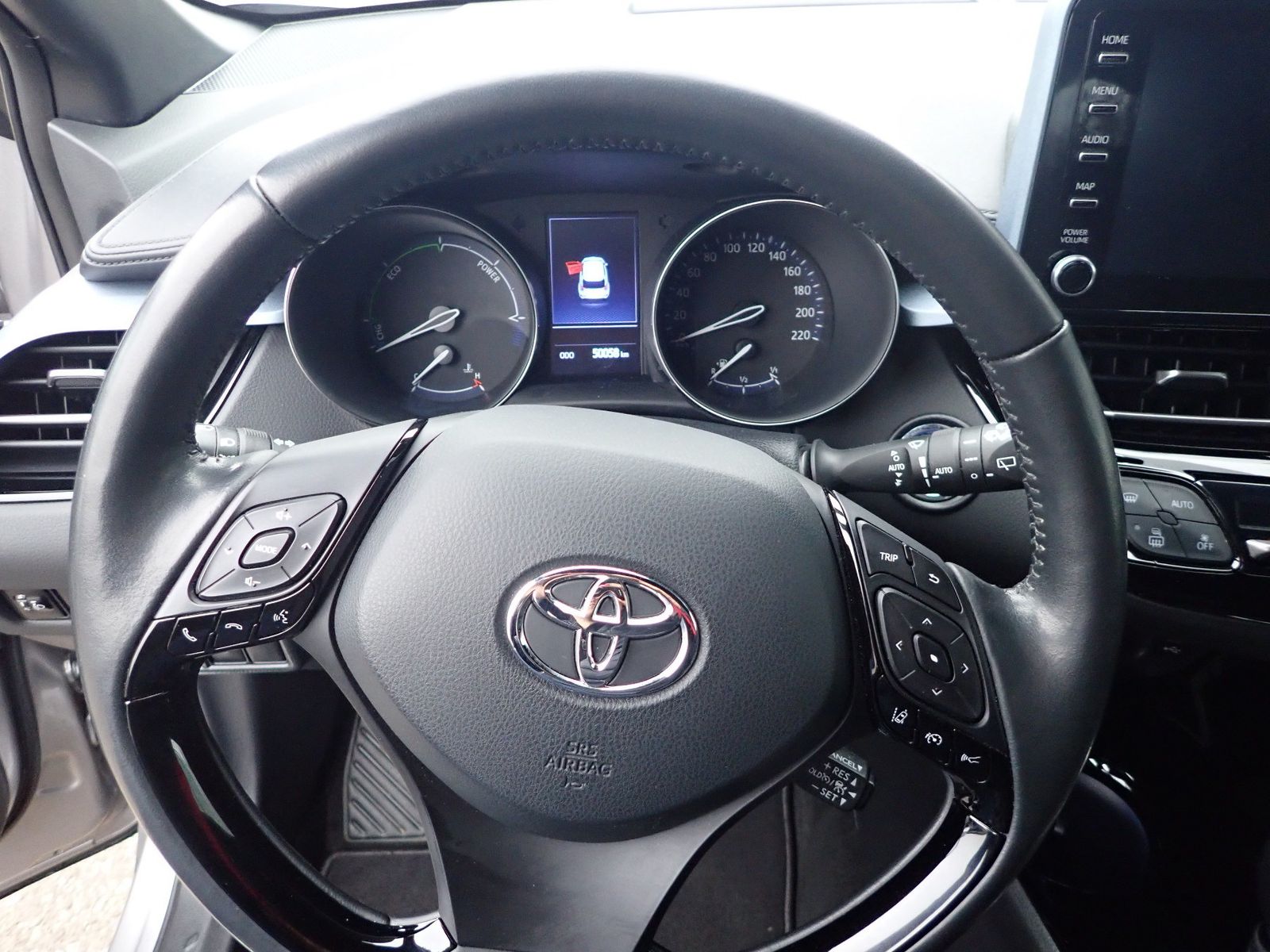 Fahrzeugabbildung Toyota C-HR Hybrid Team D