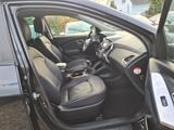 Hyundai ix35 2.0 Style 2WD * LEDER/ KLIMAAUT./ SHZ V+H * - schwarze Hyundai ix35