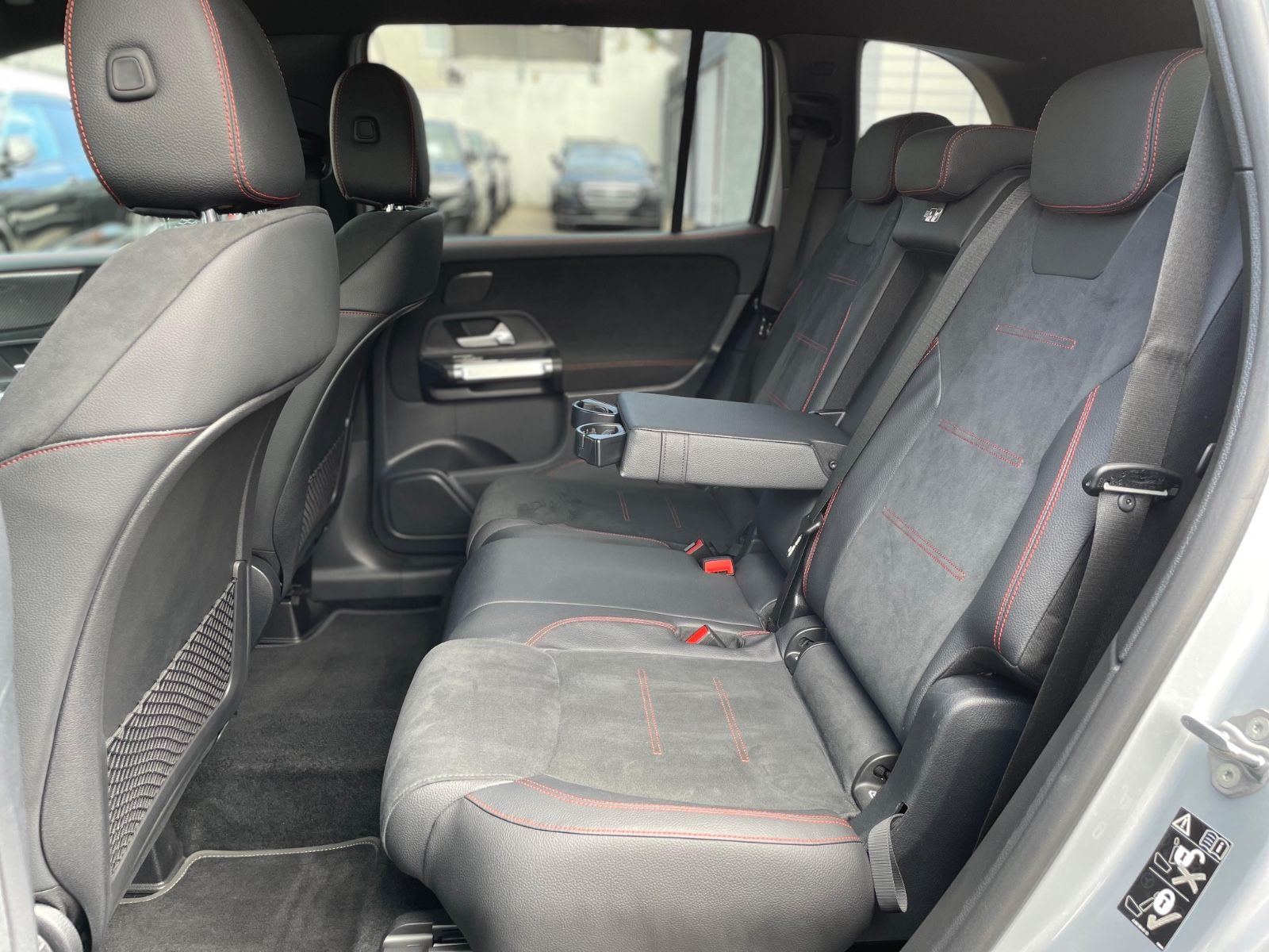 Fahrzeugabbildung Mercedes-Benz GLB 220 d |AMG|MBUX|Distr|Multibeam|AHK|Kamera