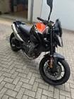 KTM Duke 890