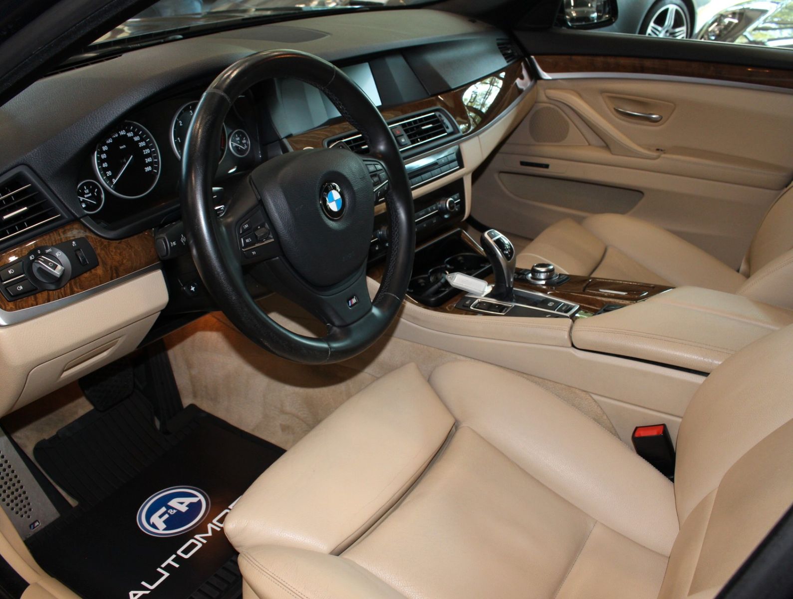 Fahrzeugabbildung BMW 535d M- Sport Paket*2.Hand*GSD* Navi*Bi-Xenon