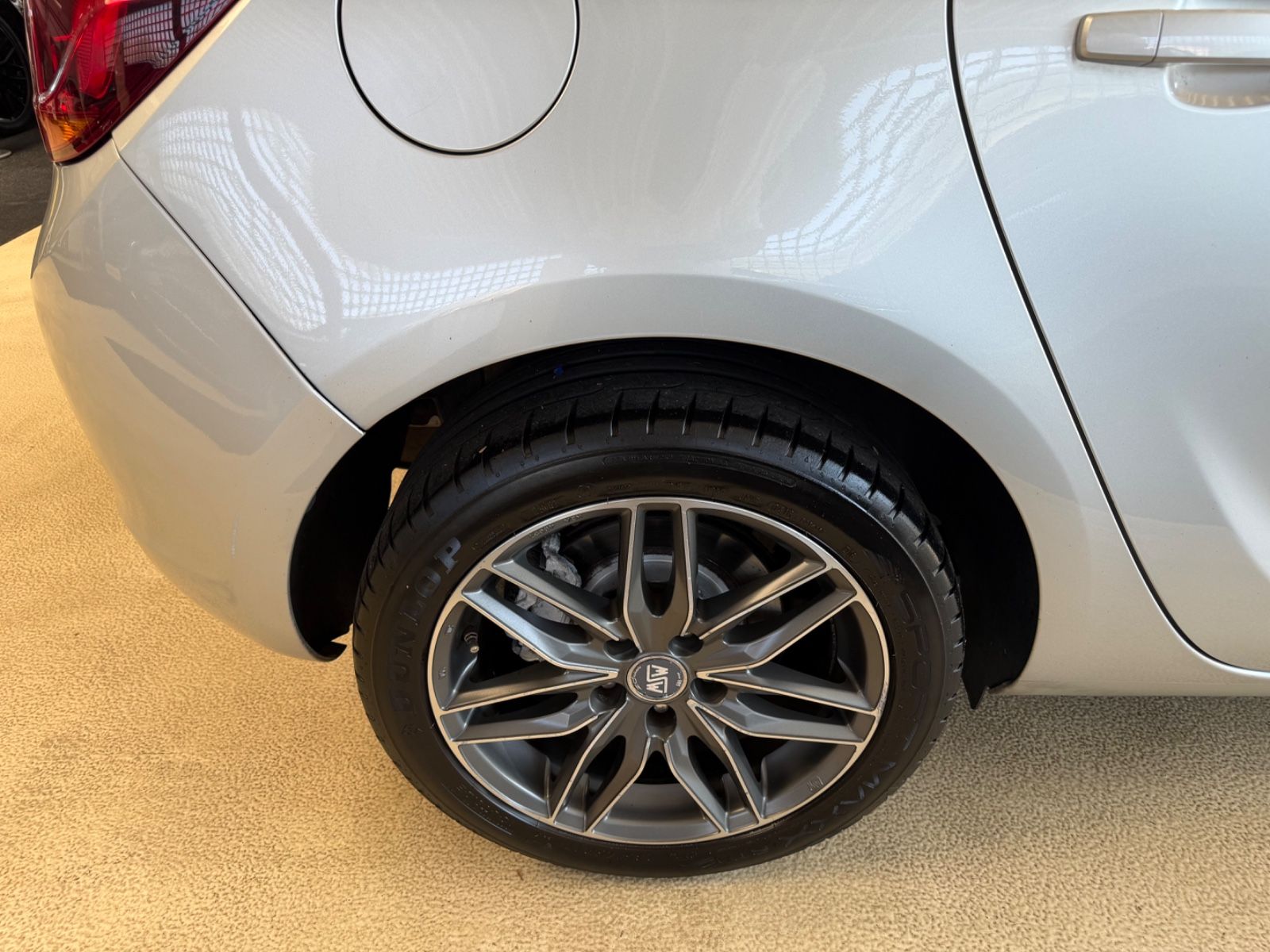 Fahrzeugabbildung Opel Astra J Lim. 5-trg. Sport