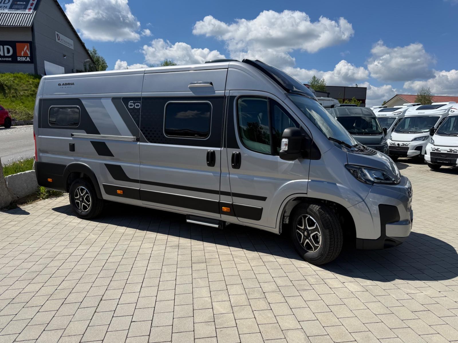 Adria Twin 60Y 640 SGX
